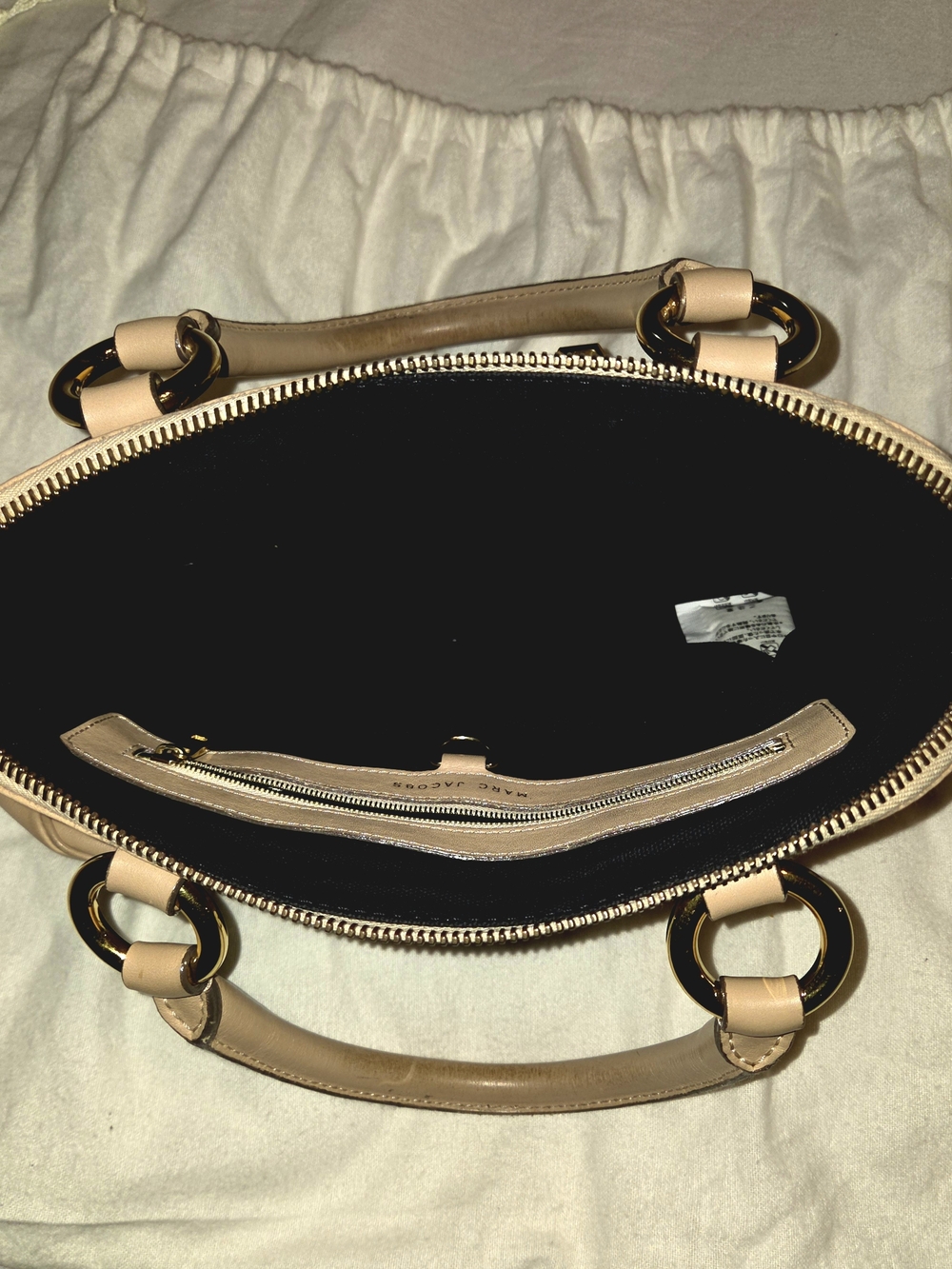 Marc Jacobs Neutral Beige Leather Satchel Handbag with Gold Hardware - Picture 3 of 8